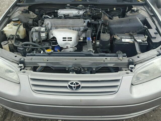 4T1BG22K5WU330714 - 1998 TOYOTA CAMRY CE GRAY photo 7