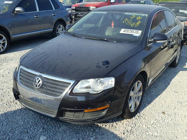 WVWJK73C48E035152 - 2008 VOLKSWAGEN PASSAT TUR BLACK photo 2