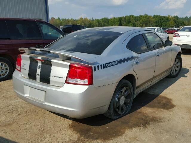 2B3KA43D49H517565 - 2009 DODGE CHARGER SILVER photo 4