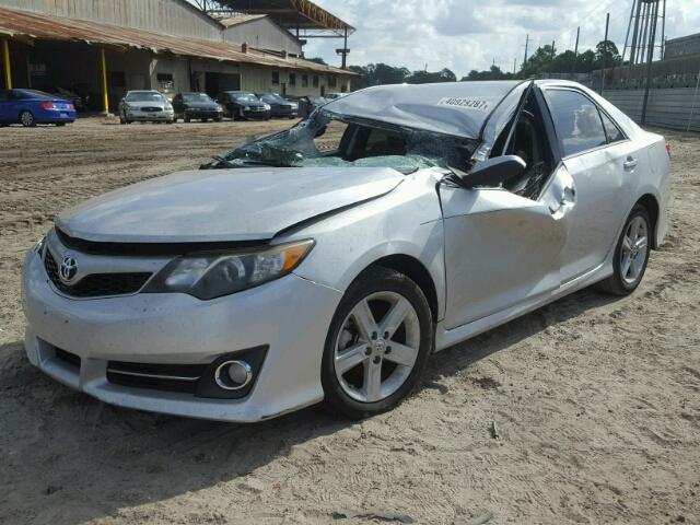 4T1BF1FK9CU040088 - 2012 TOYOTA CAMRY BASE SILVER photo 2