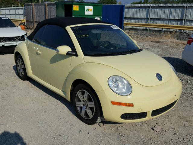 3VWRF31YX6M315628 - 2006 VOLKSWAGEN NEW BEETLE 黄色 照片 1