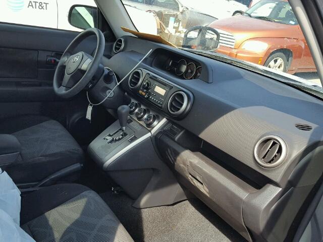 JTLZE4FE3DJ036529 - 2013 TOYOTA SCION XB 银色 照片 5