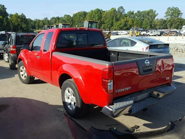 1N6AD0CU0AC439798 - 2010 NISSAN FRONTIER K RED photo 3
