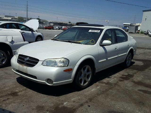 JN1CA31D41T811171 - 2001 NISSAN MAXIMA GXE WHITE photo 2