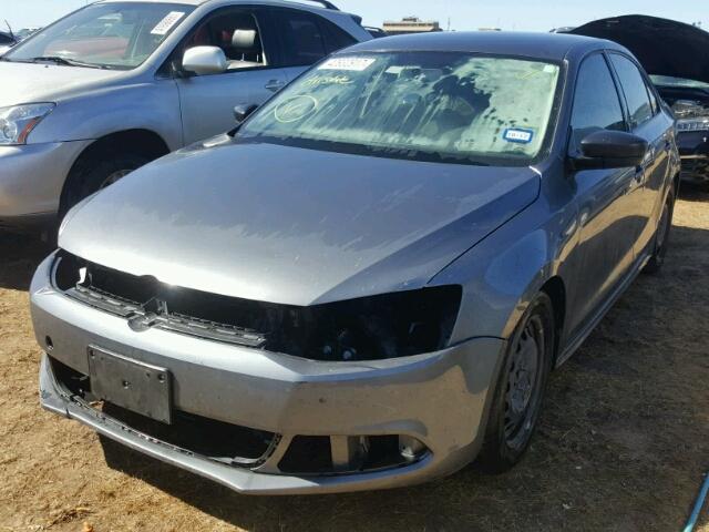 3VW2K7AJ9CM392672 - 2012 VOLKSWAGEN JETTA BASE GRAY photo 2