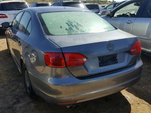 3VW2K7AJ9CM392672 - 2012 VOLKSWAGEN JETTA BASE GRAY photo 3