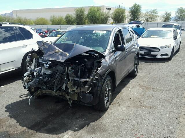 2HKRM3H47GH533111 - 2016 HONDA CR-V SE GRAY photo 2