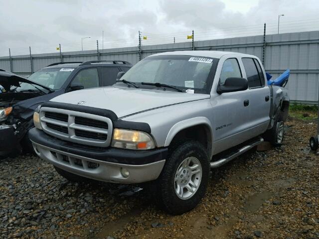 1B7HG38N62S700015 - 2002 DODGE DAKOTA QUA SILVER photo 2