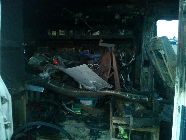 WD2PD644445645969 - 2004 DODGE SPRINTER BURN photo 6