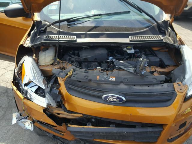 1FMCU0F73GUC52586 - 2016 FORD ESCAPE S ORANGE photo 7