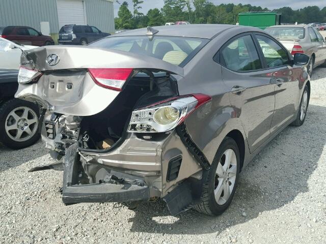 5NPDH4AE6DH348504 - 2013 HYUNDAI ELANTRA GL TAN photo 4