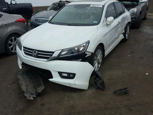 1HGCR2F86FA062843 - 2015 HONDA ACCORD WHITE photo 2