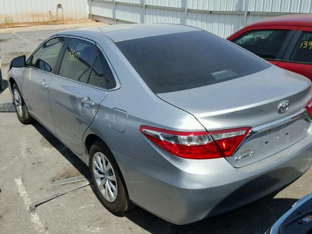 4T1BF1FK3HU383440 - 2017 TOYOTA CAMRY LE SILVER photo 3