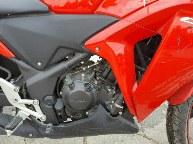 MLHMC4104D5300158 - 2013 HONDA CBR250 R RED photo 7