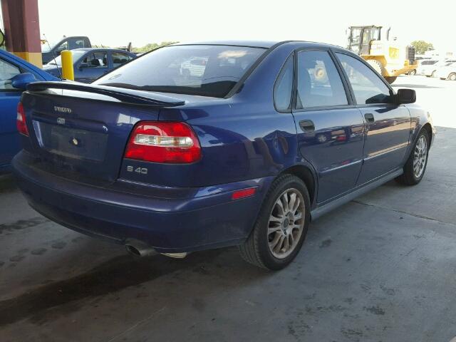 YV1VS27534F033830 - 2004 VOLVO S40 1.9T BLUE photo 4