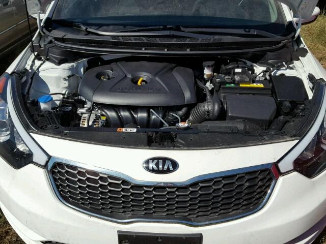 KNAFK4A61G5591917 - 2016 KIA FORTE WHITE photo 7