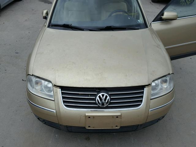 WVWTH63B12P017714 - 2002 VOLKSWAGEN PASSAT GLX GOLD photo 7