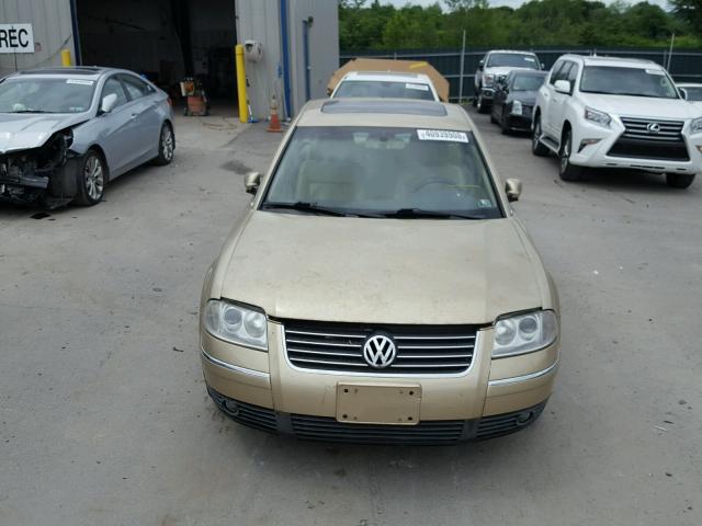 WVWTH63B12P017714 - 2002 VOLKSWAGEN PASSAT GLX GOLD photo 9