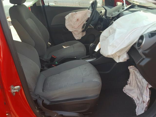 1G1JA5SH4E4186622 - 2014 CHEVROLET SONIC LS RED photo 5
