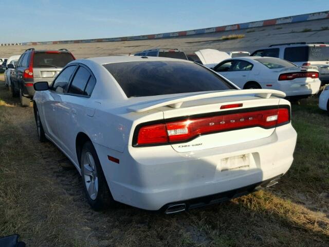 2C3CDXBG6EH356528 - 2014 DODGE CHARGER SE WHITE photo 3