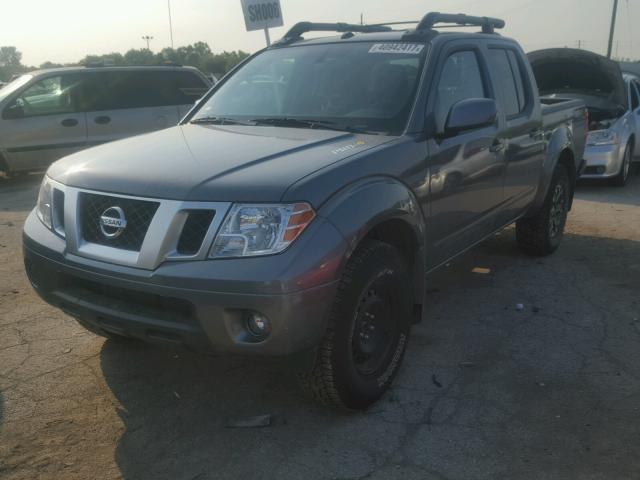 1N6DD0EV2HN720194 - 2017 NISSAN FRONTIER S GRAY photo 2