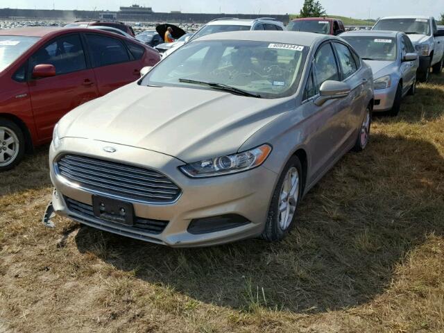 3FA6P0HD9GR165204 - 2016 FORD FUSION SE SILVER photo 2