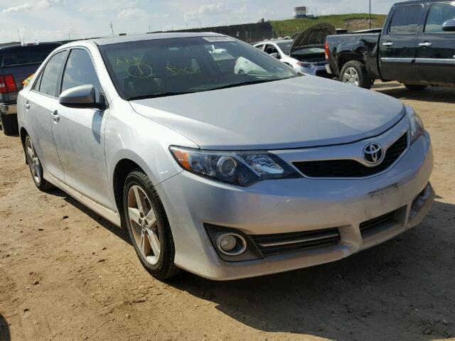 4T1BF1FKXEU357817 - 2014 TOYOTA CAMRY SILVER photo 1