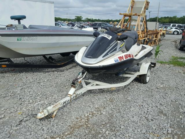 HPSA1370C404 - 2004 HONDA MARINE/TRL WHITE photo 2