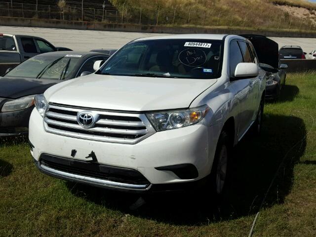 5TDZA3EH0DS035323 - 2013 TOYOTA HIGHLANDER CREAM photo 2