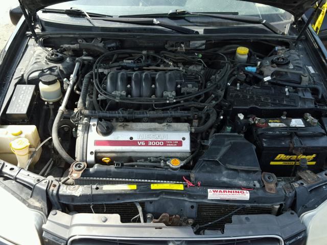 JN1CA31A81T316557 - 2001 NISSAN MAXIMA GXE BLACK photo 7