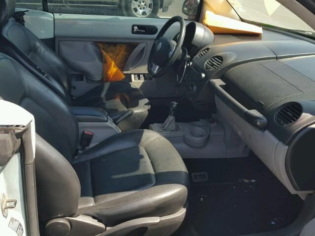 3VWCK21Y33M321925 - 2003 VOLKSWAGEN NEW BEETLE 蓝色 照片 5