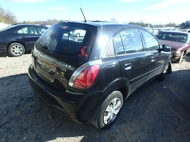 KNADH5A37B6799823 - 2011 KIA RIO BASE BLACK photo 4