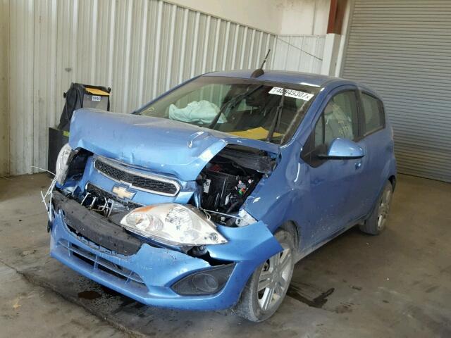 KL8CD6S94FC754101 - 2015 CHEVROLET SPARK 1LT Синий фото 2