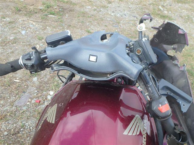 JH2SC26241M100267 - 2001 HONDA ST1100 BURGUNDY photo 8