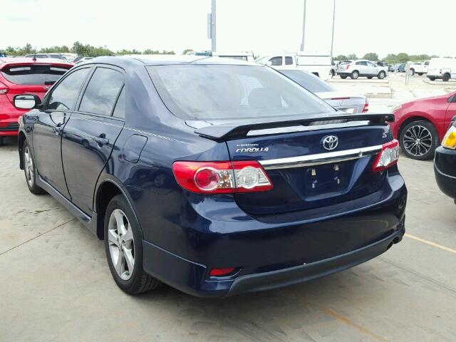 2T1BU4EE1BC637710 - 2011 TOYOTA COROLLA BLUE photo 3