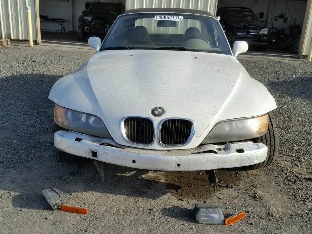 4USCH7325VLB77822 - 1997 BMW Z3 1.9 WHITE photo 9