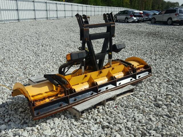 40953027 - 2004 DIAM PLOW YELLOW photo 3