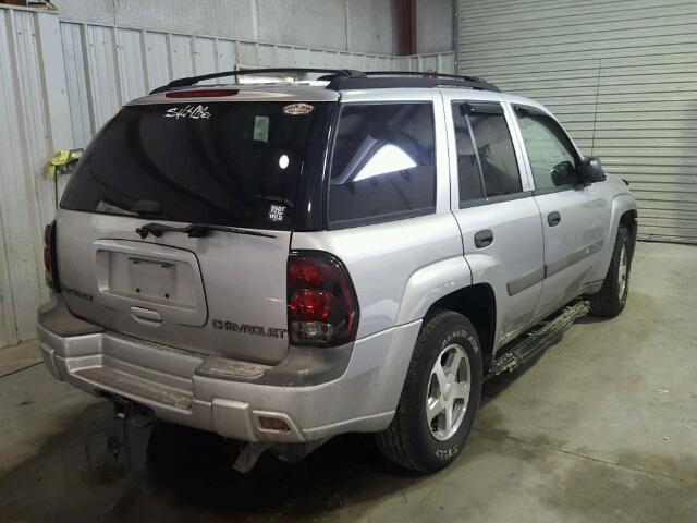 1GNDS13S242413649 - 2004 CHEVROLET TRAILBLAZE SILVER photo 4