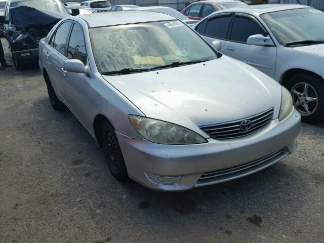 4T1BE32K55U069630 - 2005 TOYOTA CAMRY LE SILVER photo 1