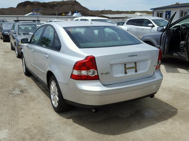 YV1MS682562196433 - 2006 VOLVO S40 T5 SILVER photo 3