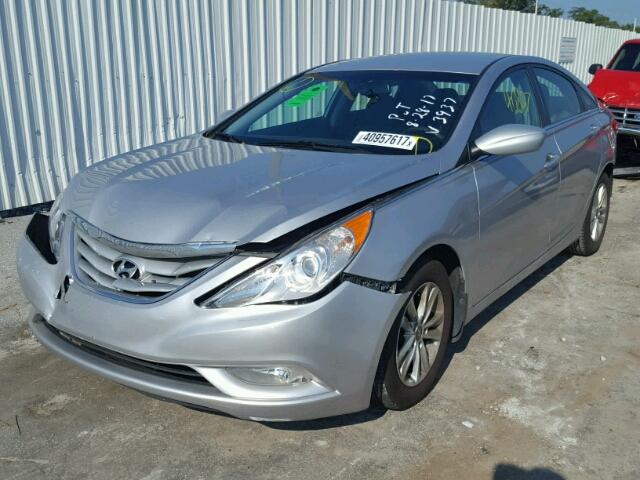 5NPEB4AC2DH693937 - 2013 HYUNDAI SONATA GLS SILVER photo 2