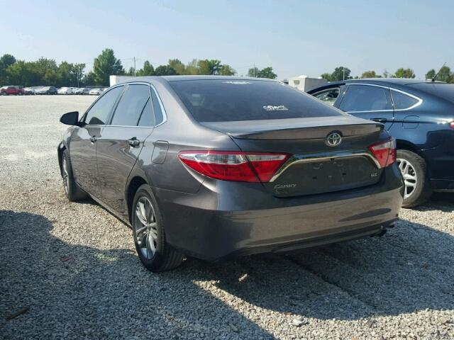 4T1BF1FK3GU257321 - 2016 TOYOTA CAMRY LE GRAY photo 3