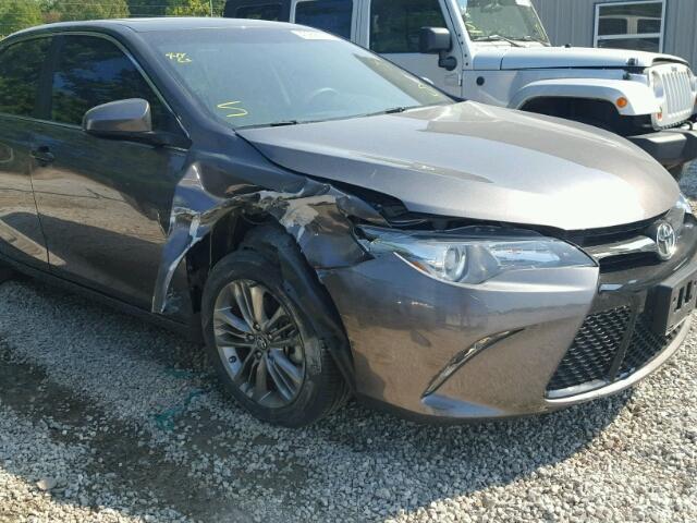 4T1BF1FK3GU257321 - 2016 TOYOTA CAMRY LE GRAY photo 9