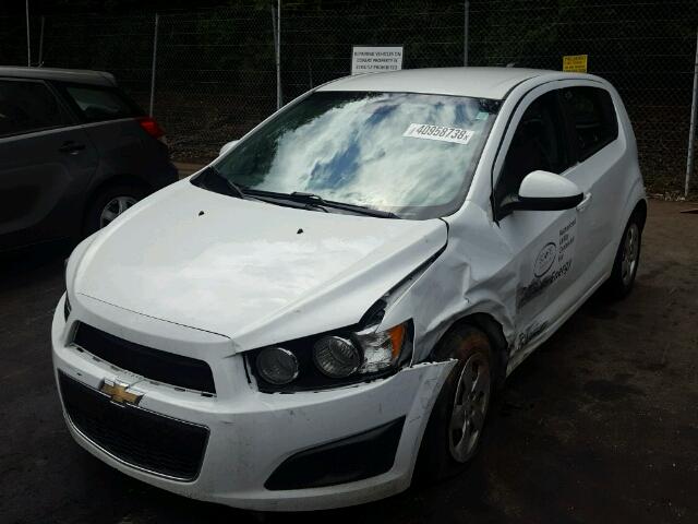 1G1JA6SH7F4105345 - 2015 CHEVROLET SONIC LS WHITE photo 2