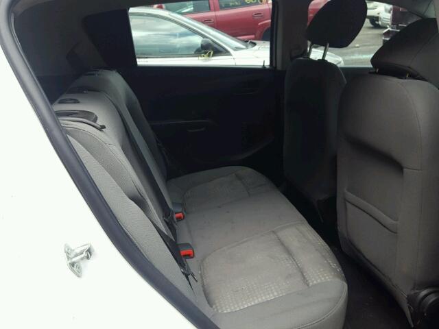 1G1JA6SH7F4105345 - 2015 CHEVROLET SONIC LS WHITE photo 6