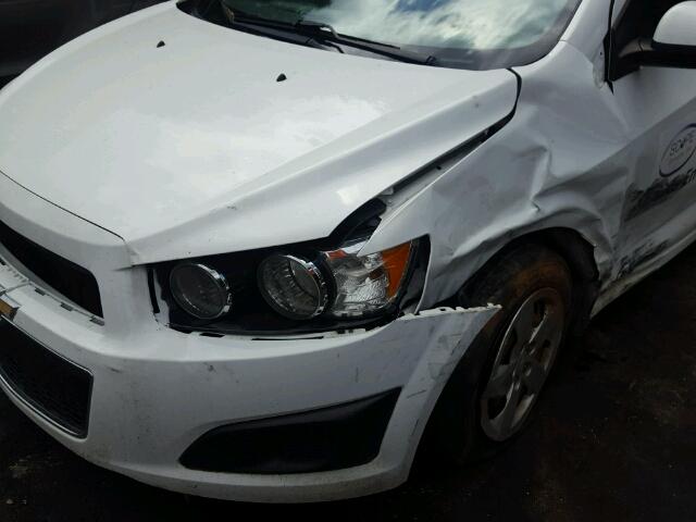 1G1JA6SH7F4105345 - 2015 CHEVROLET SONIC LS WHITE photo 9