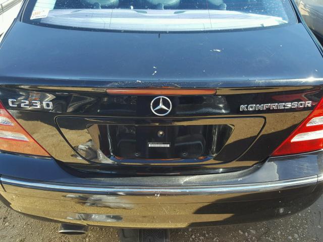 WDBRF40J05F704515 - 2005 MERCEDES-BENZ C 230K SPO BLACK photo 9