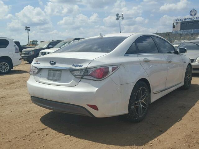 KMHEC4A41BA003388 - 2011 HYUNDAI SONATA HYB WHITE photo 4