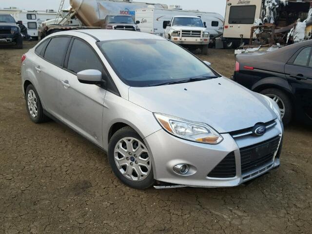 1FAHP3F24CL108669 - 2012 FORD FOCUS SILVER photo 1