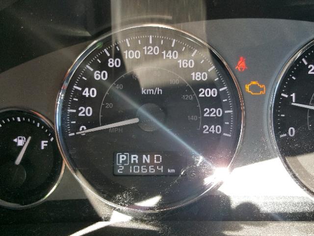 1J8HG58T39C505786 - 2009 JEEP COMMANDER RED photo 8